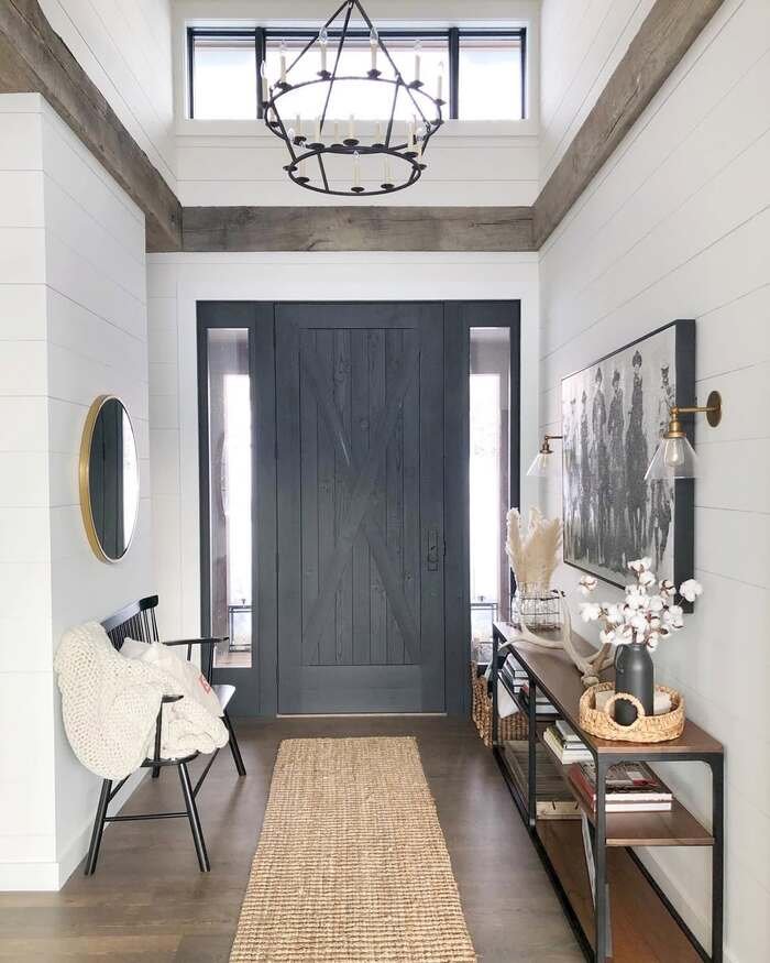 Wow Your Guests: 28+ Stunning Christmas Entryway Ideas!