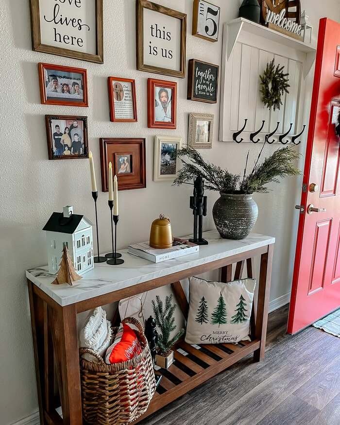 christmas entryway table decor